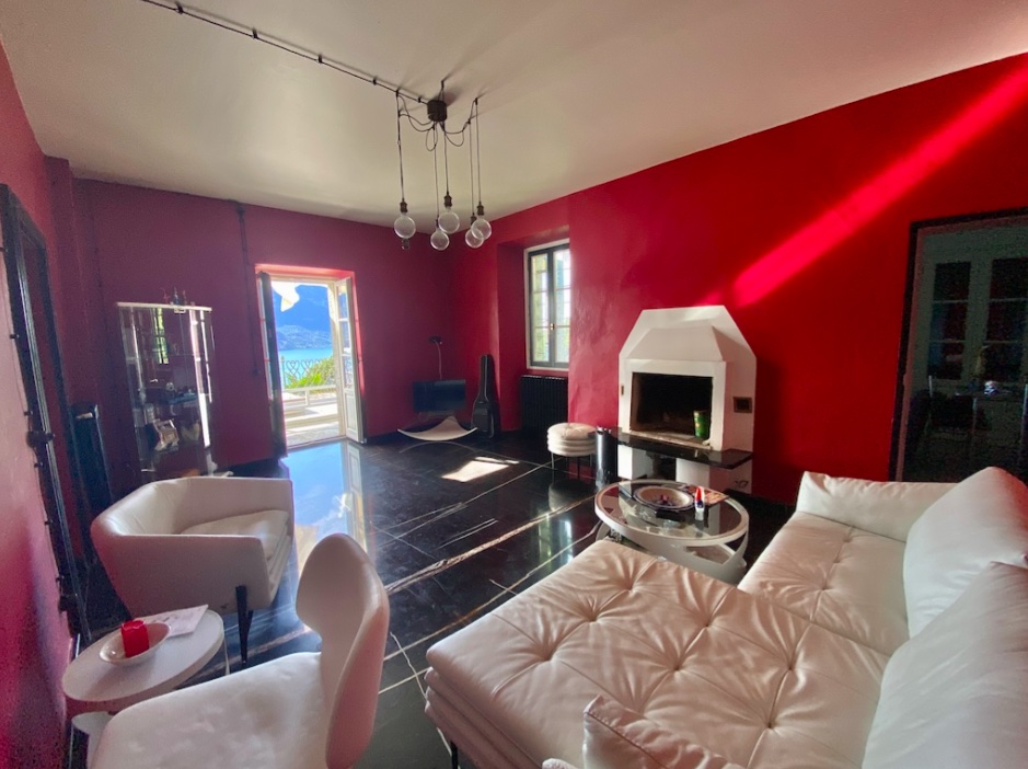 Beautiful Villa in dominant position with Lakeview - 4