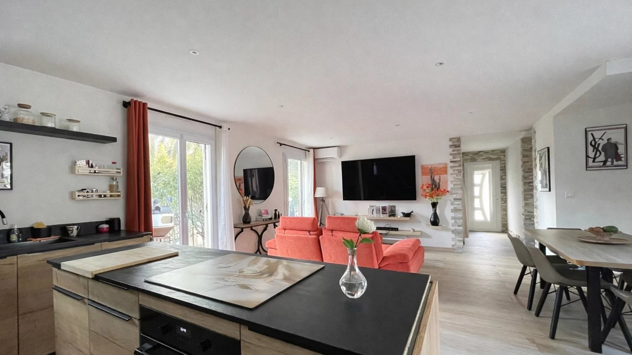 Bungalow 111m², 5 ooms, 4 beds, 1 bath, 1 wc, outside parking place - 3