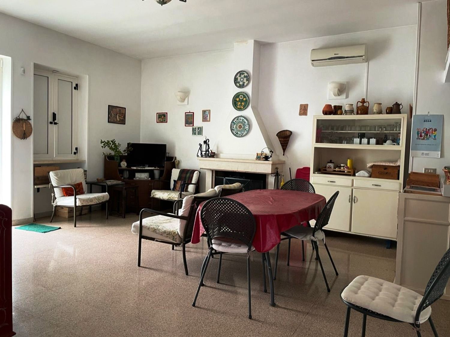 Farmhouse with trulli in the countryside of Ceglie Messapica - 2