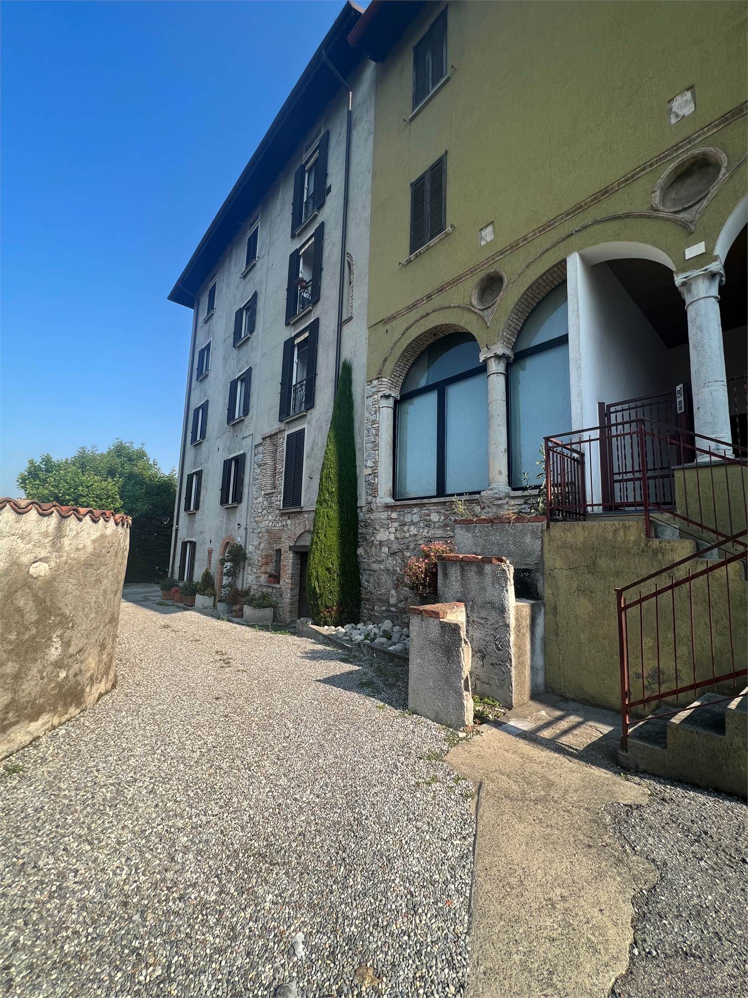 Beautiful apartment with private garden - 3