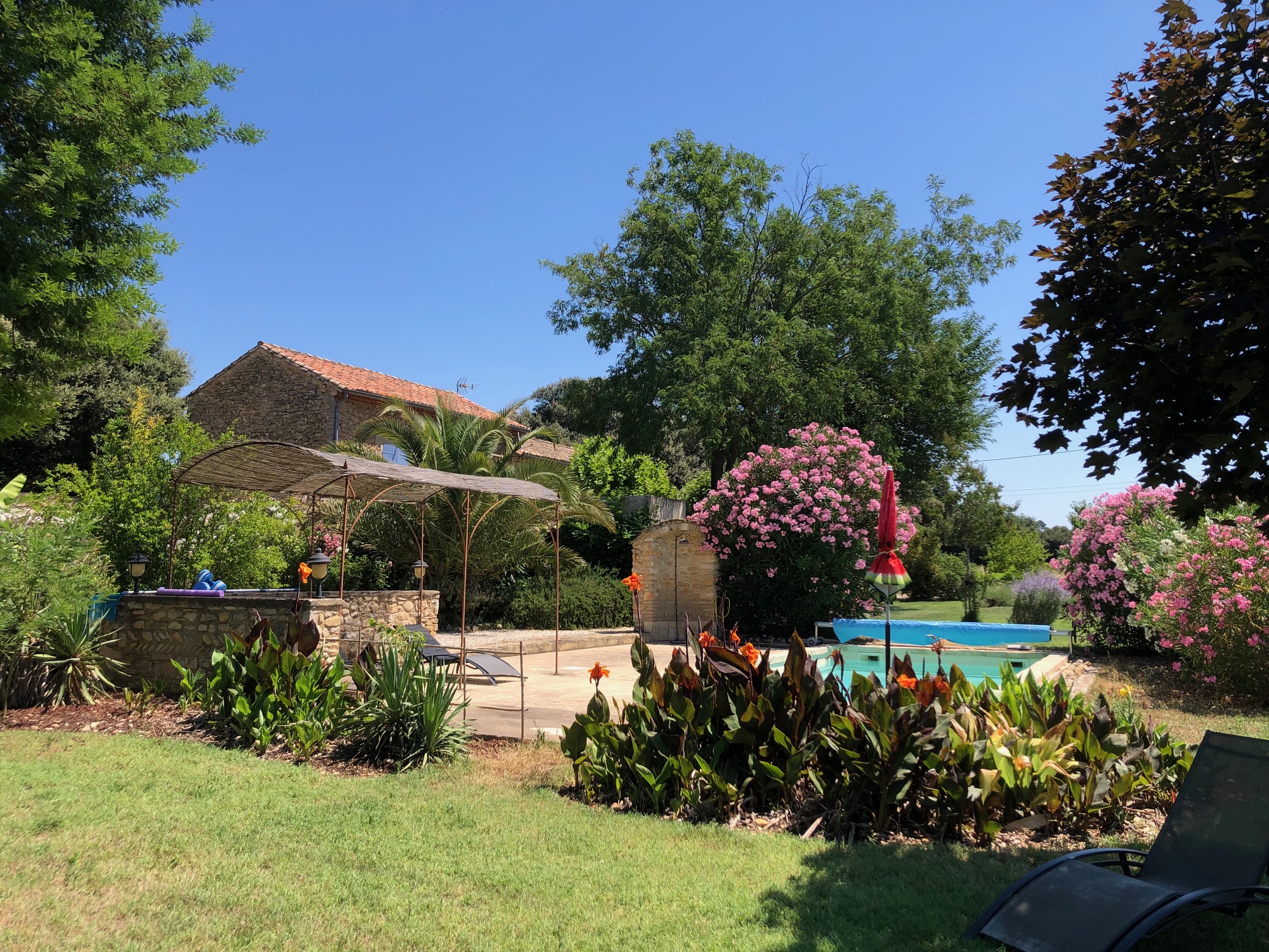 Provencal Mas between vineyards and lavender fields for sale - 2