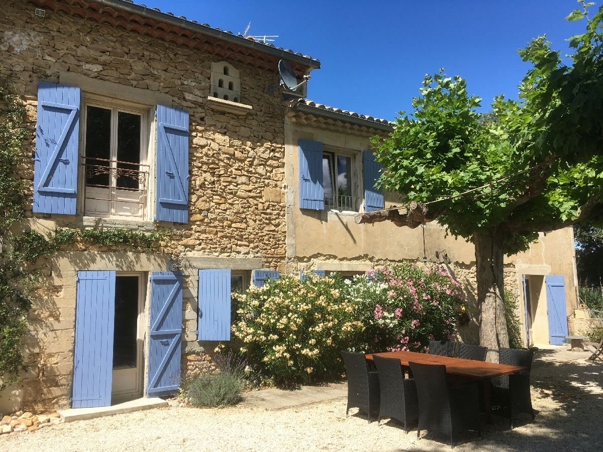 Provencal Mas between vineyards and lavender fields for sale - 5