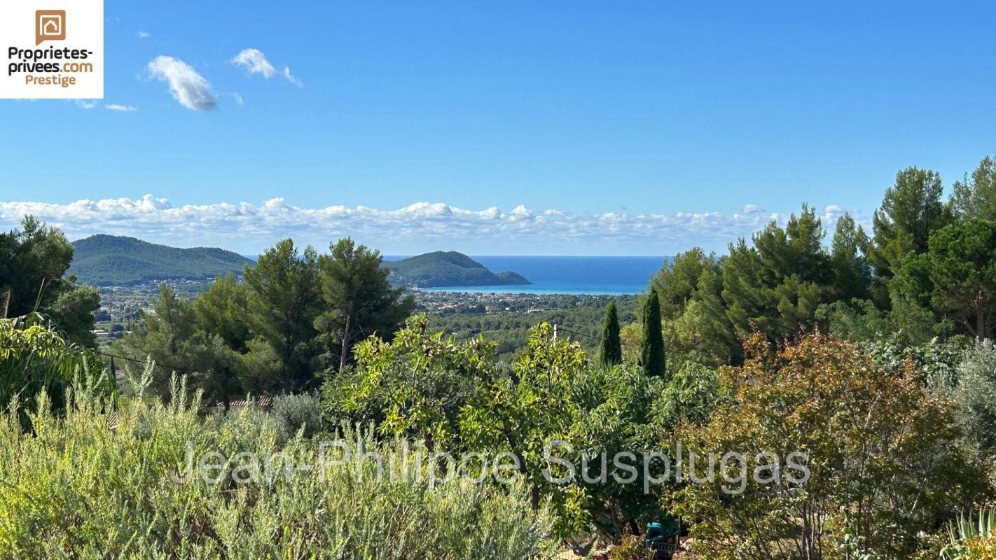 Exceptional Villa with Dominant Sea View