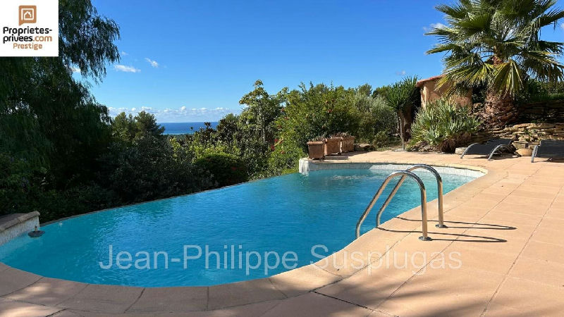Exceptional Villa with Dominant Sea View - 2