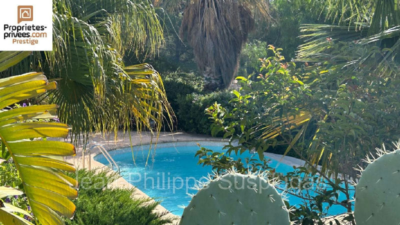 Exceptional Villa with Dominant Sea View - 3