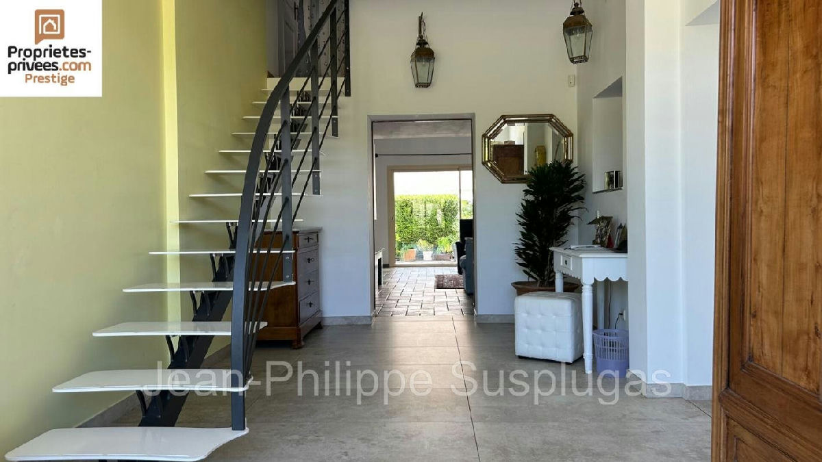 Exceptional Villa with Dominant Sea View - 4