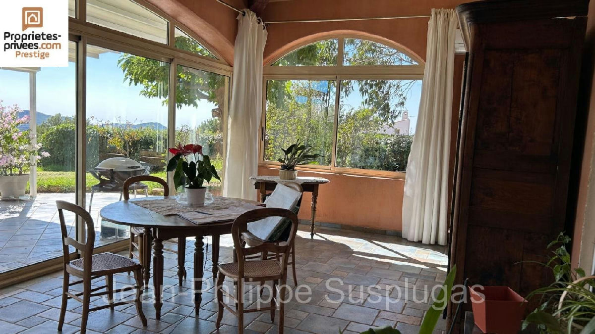 Exceptional Villa with Dominant Sea View - 9