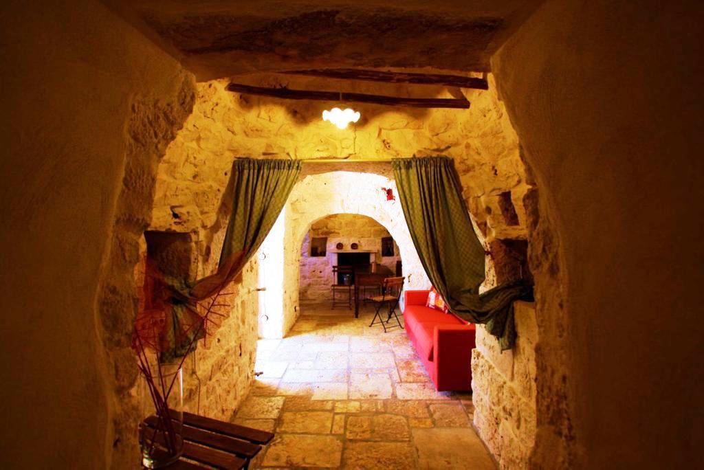 Beautiful complex of habitable lamie and trulli in the countryside of Ceglie Messapica - 3