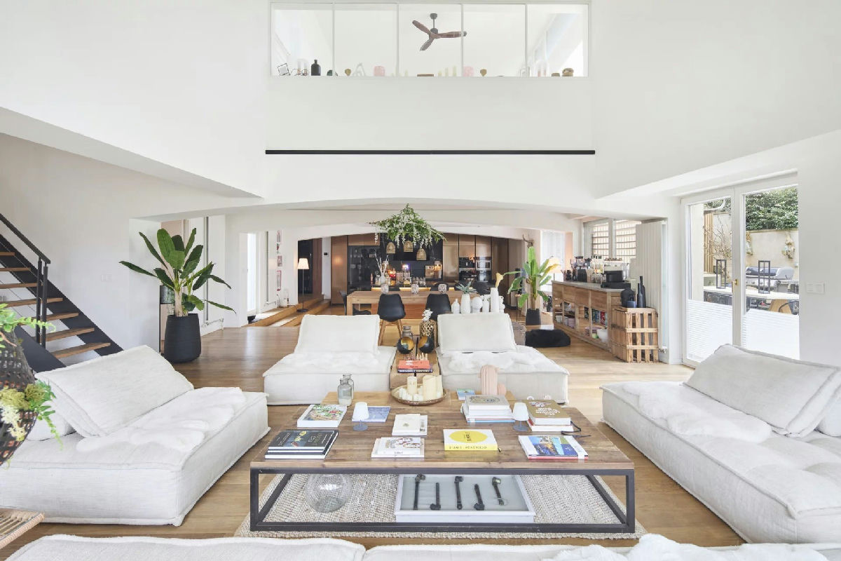 Jouy-En-Josas: a superb contemporary architectural property - 1