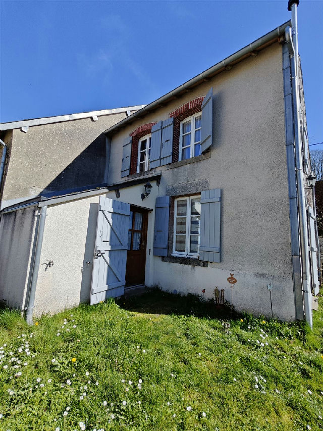 Near La Souterraine 23300 - 2