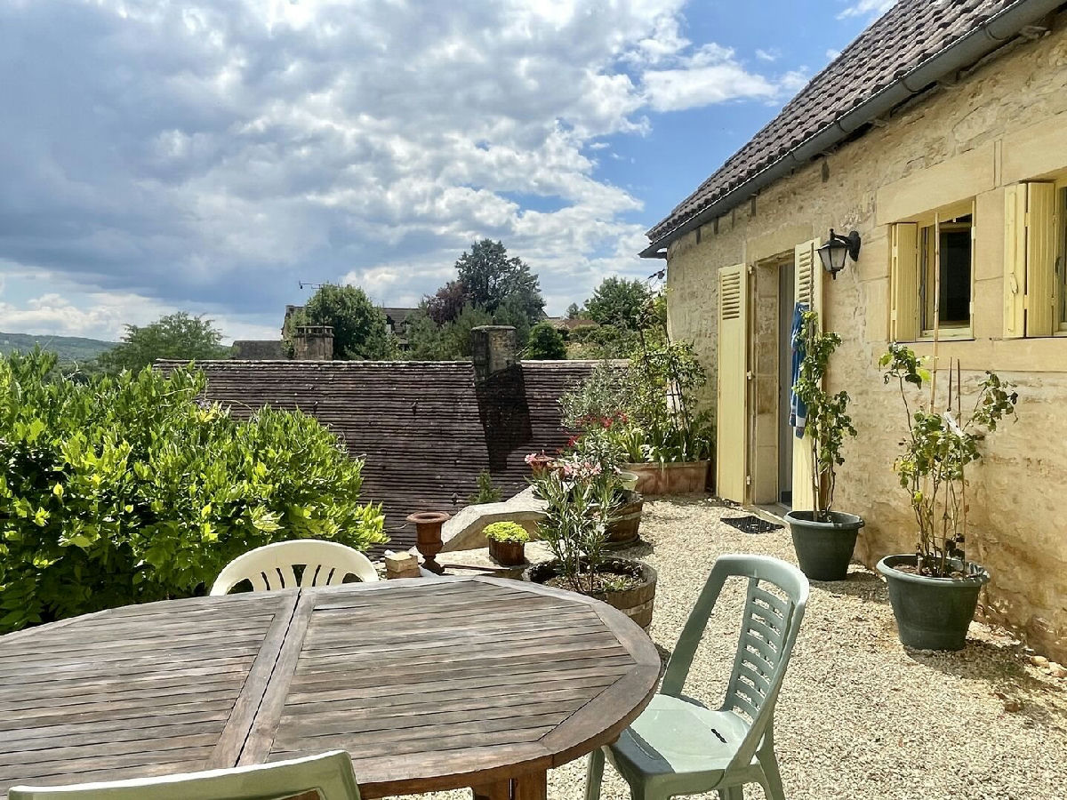 Old house with gîte, garage and swimming pool on 1500 m² plot - 6