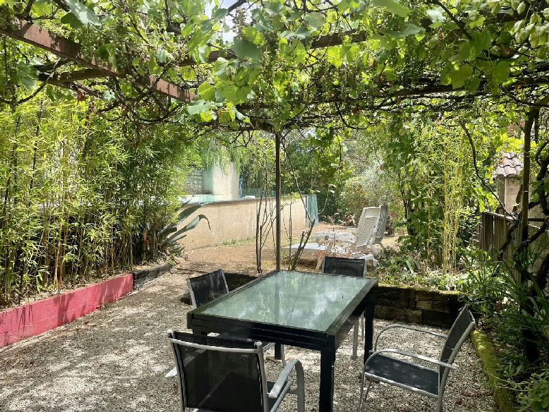 Old house with gîte, garage and swimming pool on 1500 m² plot - 7