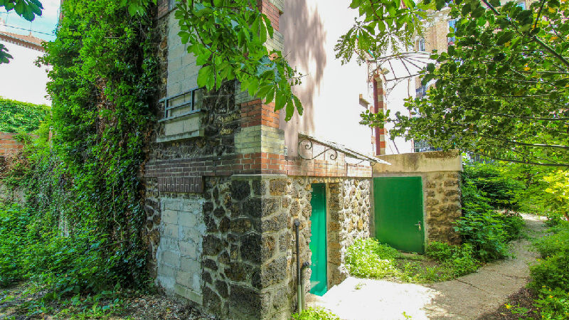 Property built on a garden plot of 1008m2 with its independent house - 2