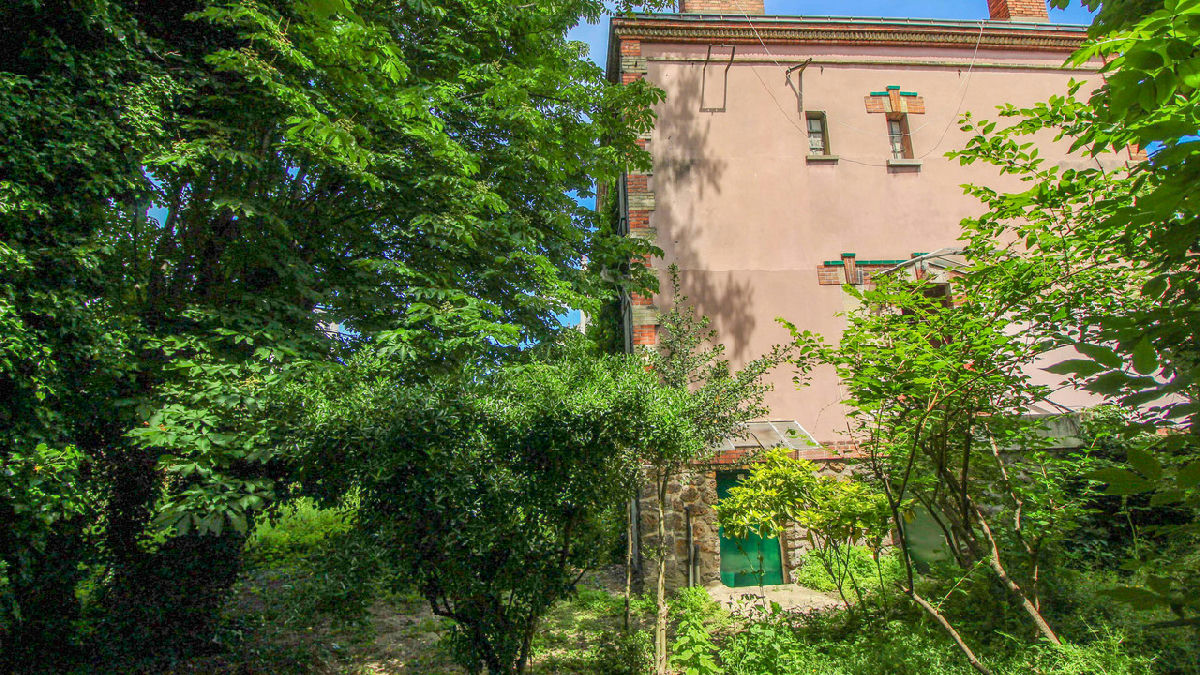 Property built on a garden plot of 1008m2 with its independent house - 6