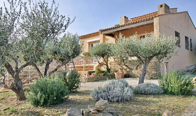 Villa T4 with dominant sea view