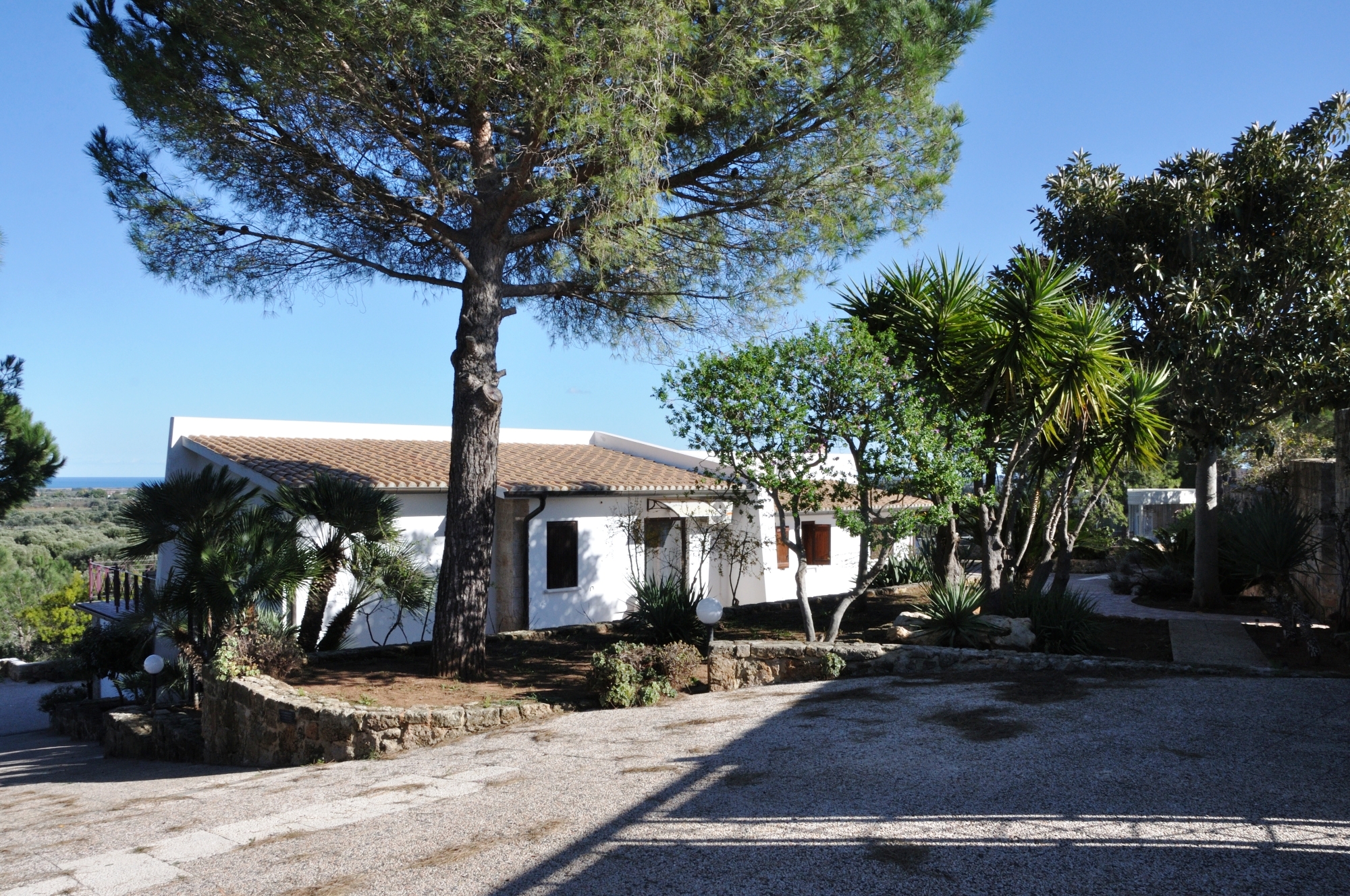 Villa with infinity pool and sea view in Serranova, Carovigno - 5