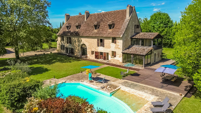 Exceptional Medieval Estate in the Dordogne – Character Property with Guest House and Swimming Pool - 2