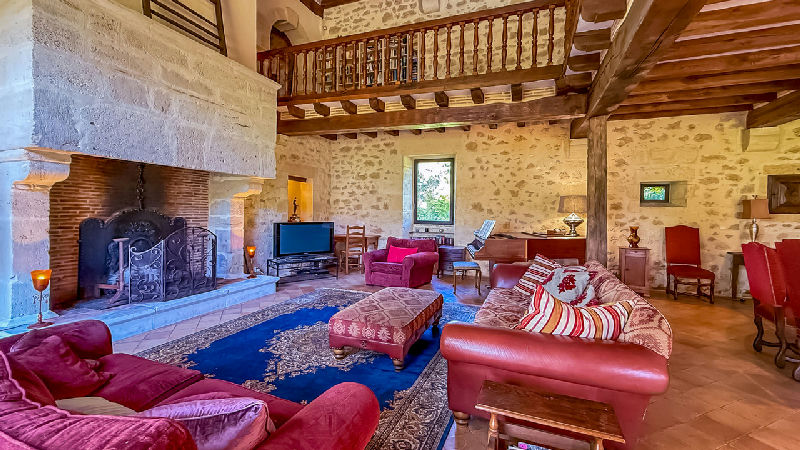 Exceptional Medieval Estate in the Dordogne – Character Property with Guest House and Swimming Pool - 4