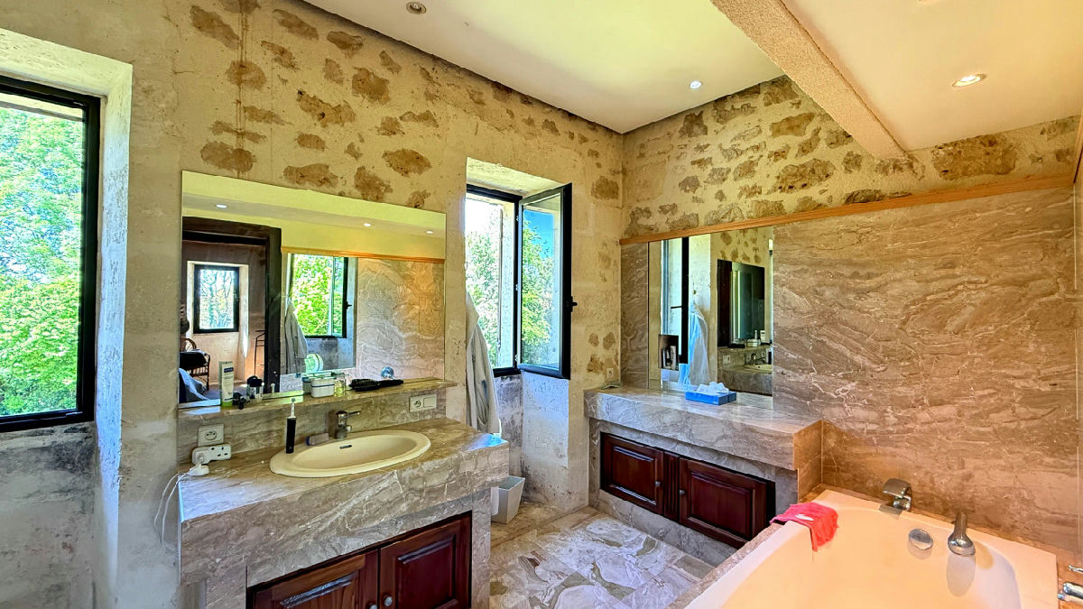 Exceptional Medieval Estate in the Dordogne – Character Property with Guest House and Swimming Pool - 9