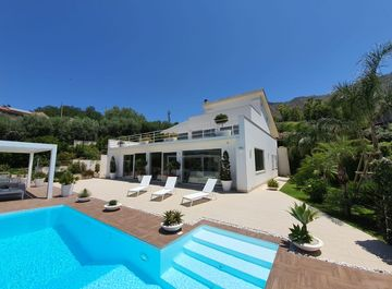 Villa con piscina a Monreale, Palermo