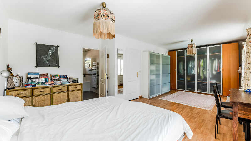 Stunning property with direct access to the golf course - 8