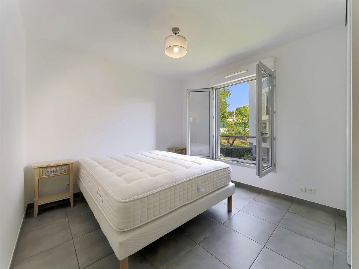 4-Room Apartment With Sea View - 21