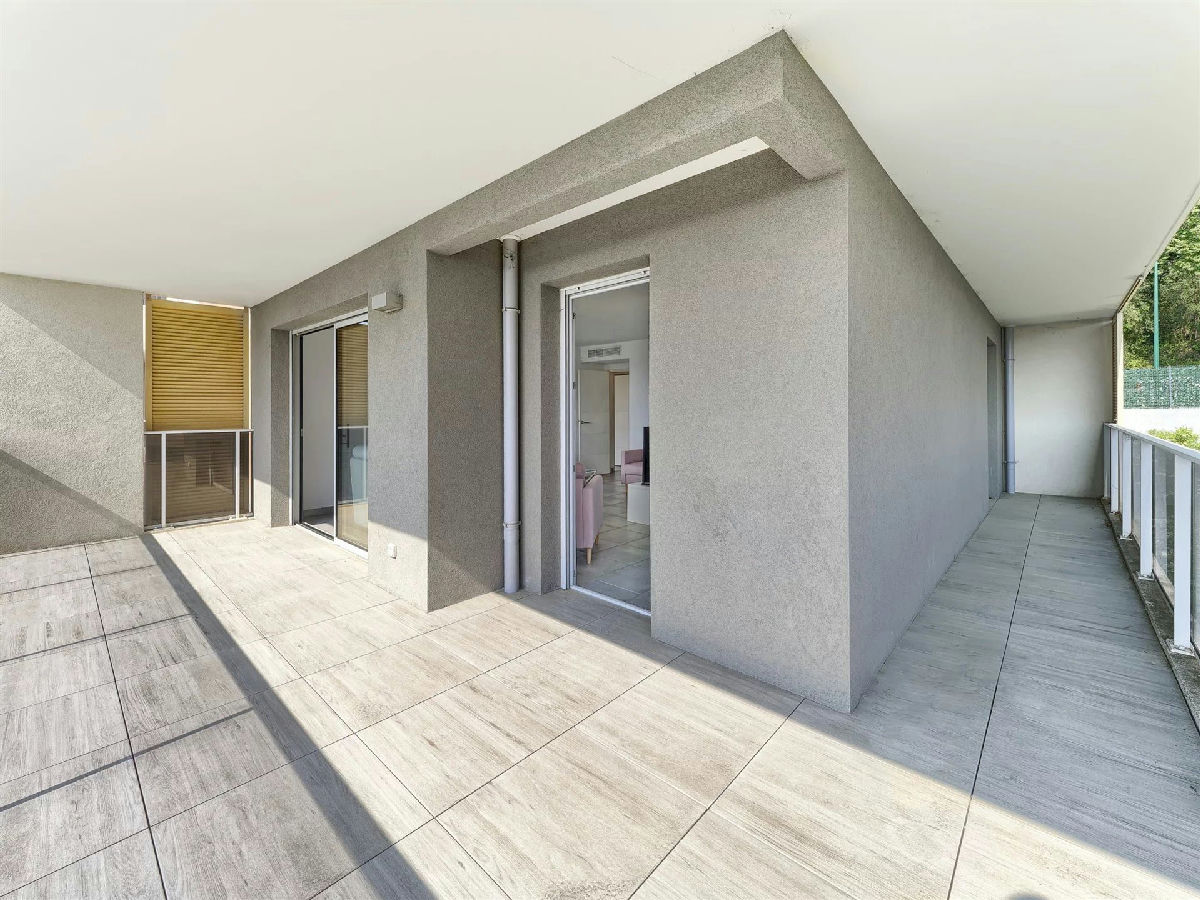 4-Room Apartment With Sea View - 8