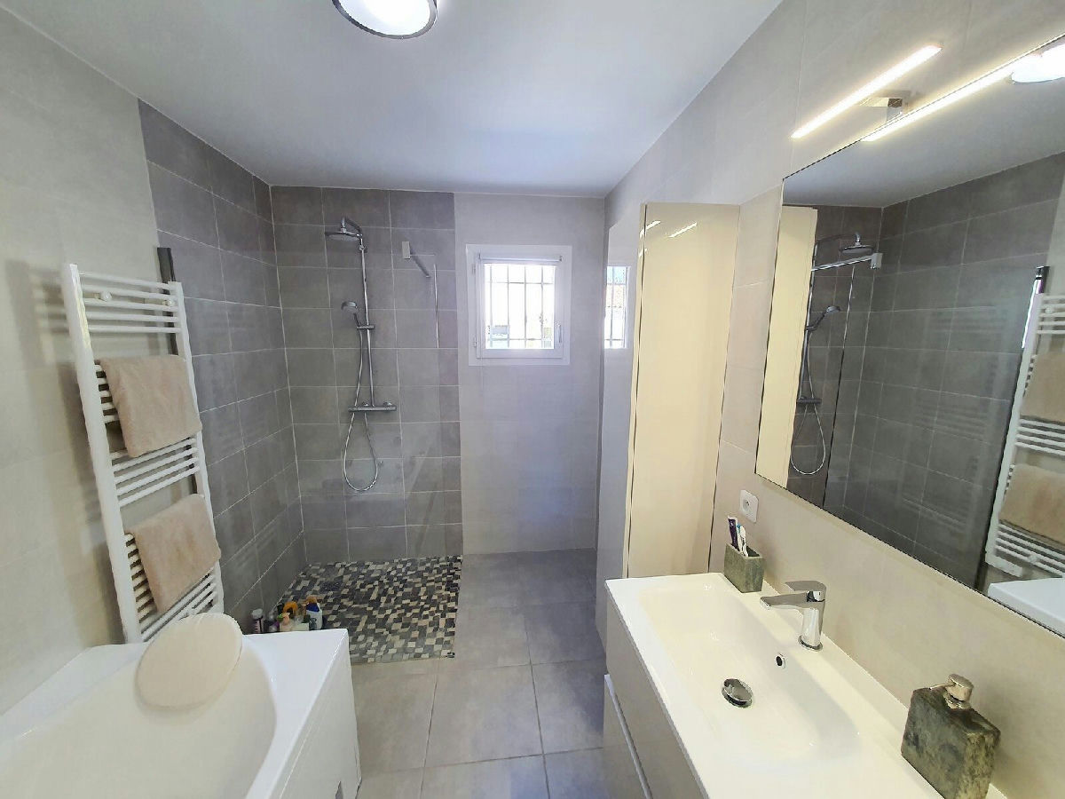 Recent Villa with great features - 15