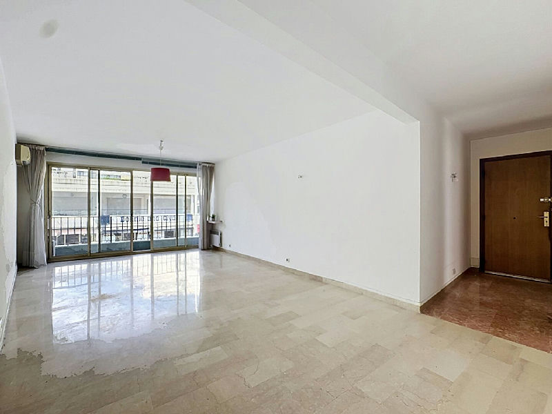 2-room apartment in Juan-les-Pins - 3