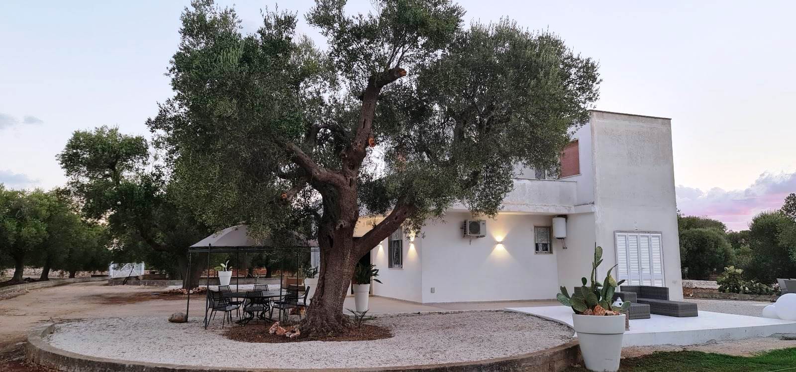 Villa with pool in the countryside of San Vito dei Normanni