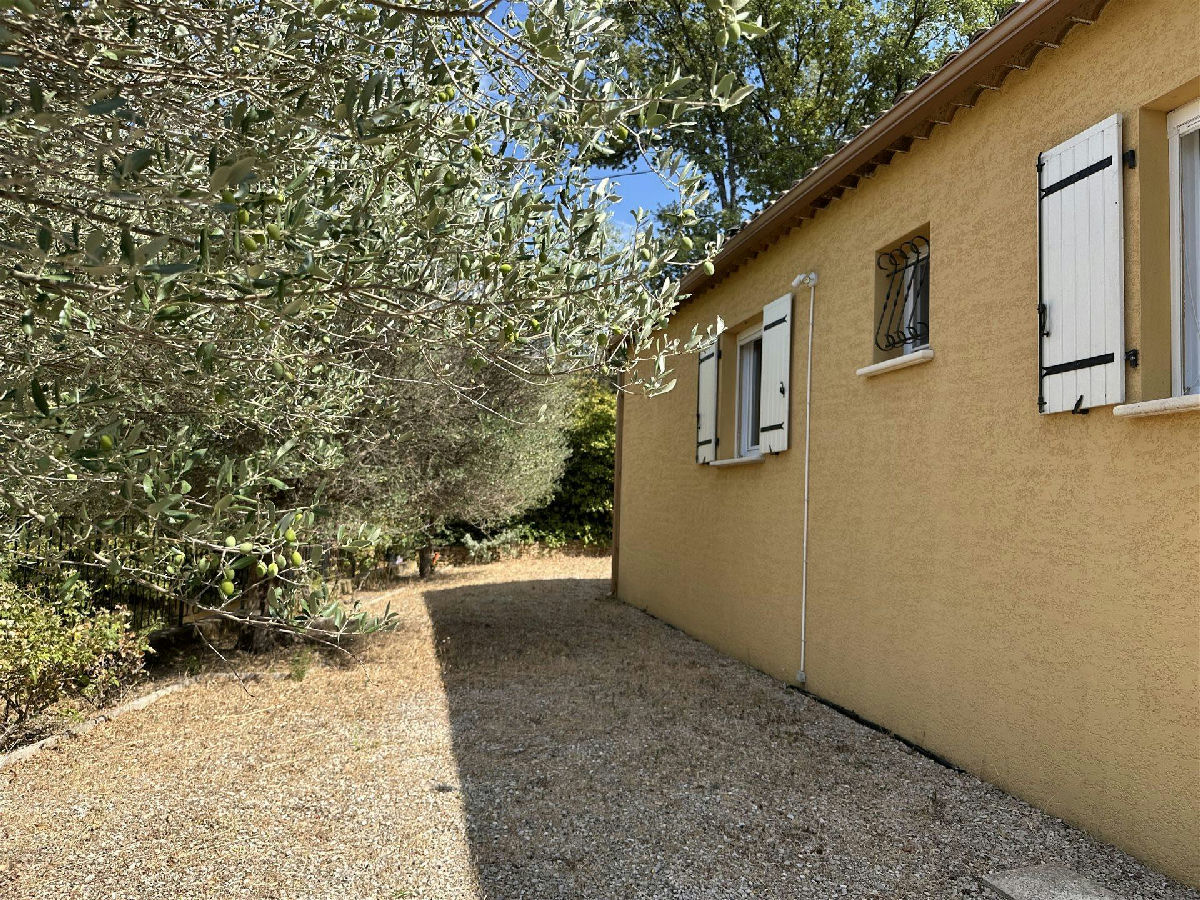 Vins Sur Caramy 4-room house - 24