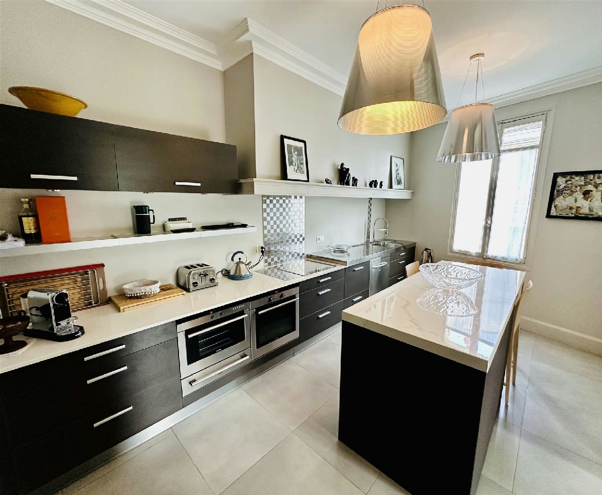 Bordeaux centre, Jardin Public, Hotel Particulier du 19th century, 280 m2 living space with pool and garage - 16