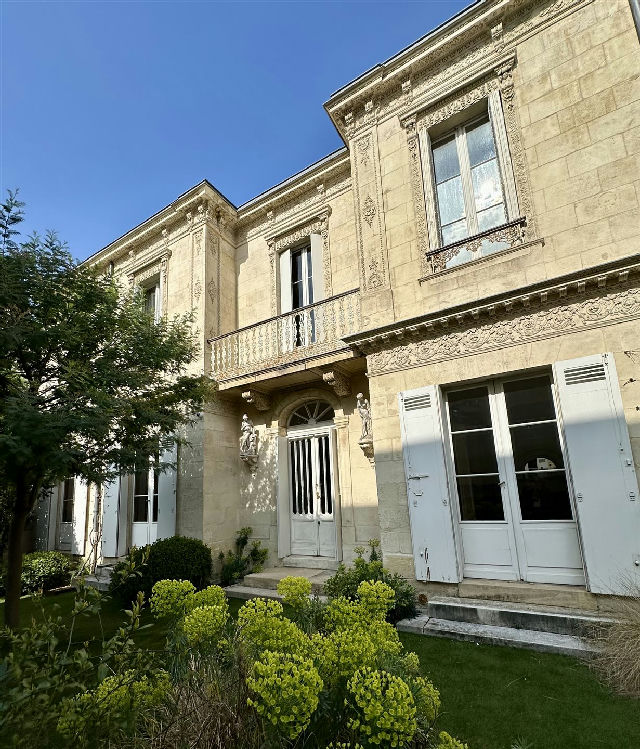 Bordeaux centre, Jardin Public, Hotel Particulier du 19th century, 280 m2 living space with pool and garage - 2