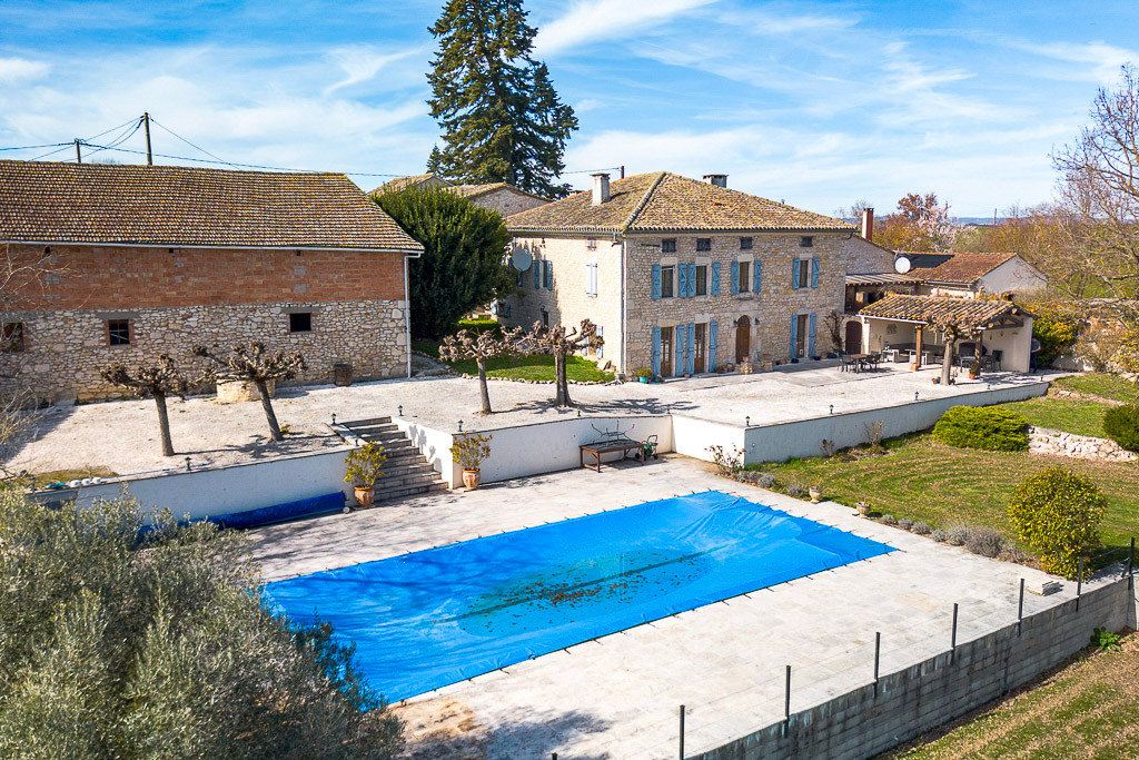 Superb 5 bedroom Maison de Maître with 3-Bed Gîte, Barn & Pool near Gaillac and Toulouse - 2