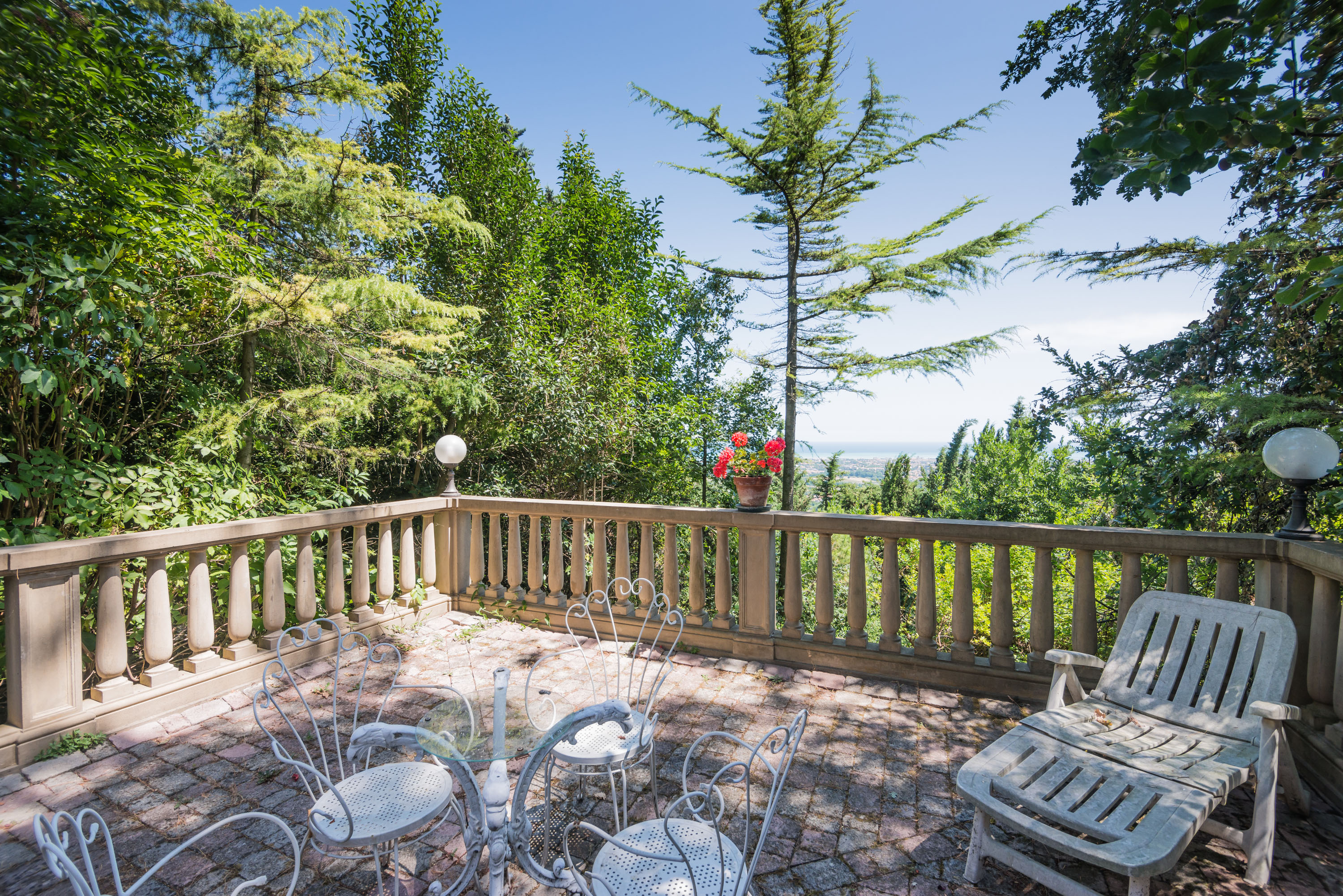 Classic villa with sea view - 4