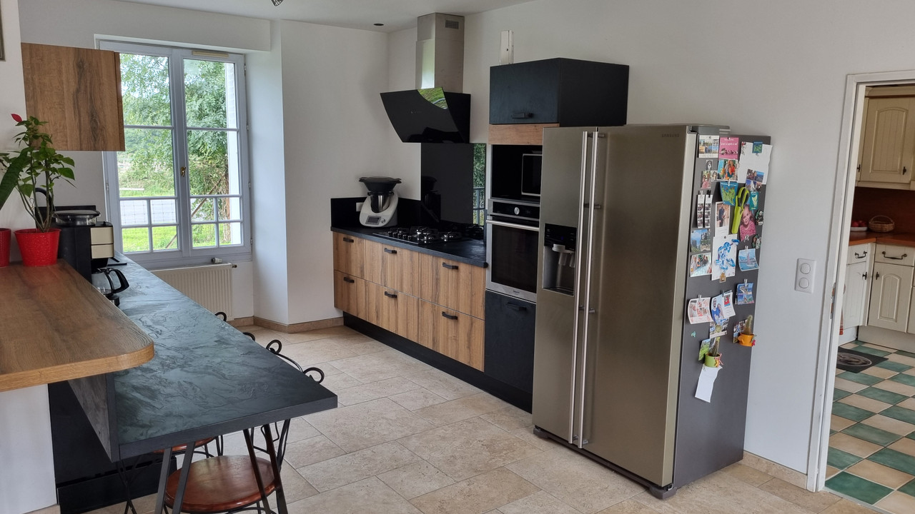 Horse estate of 31-ha with house, stables, and swimming pool - 2