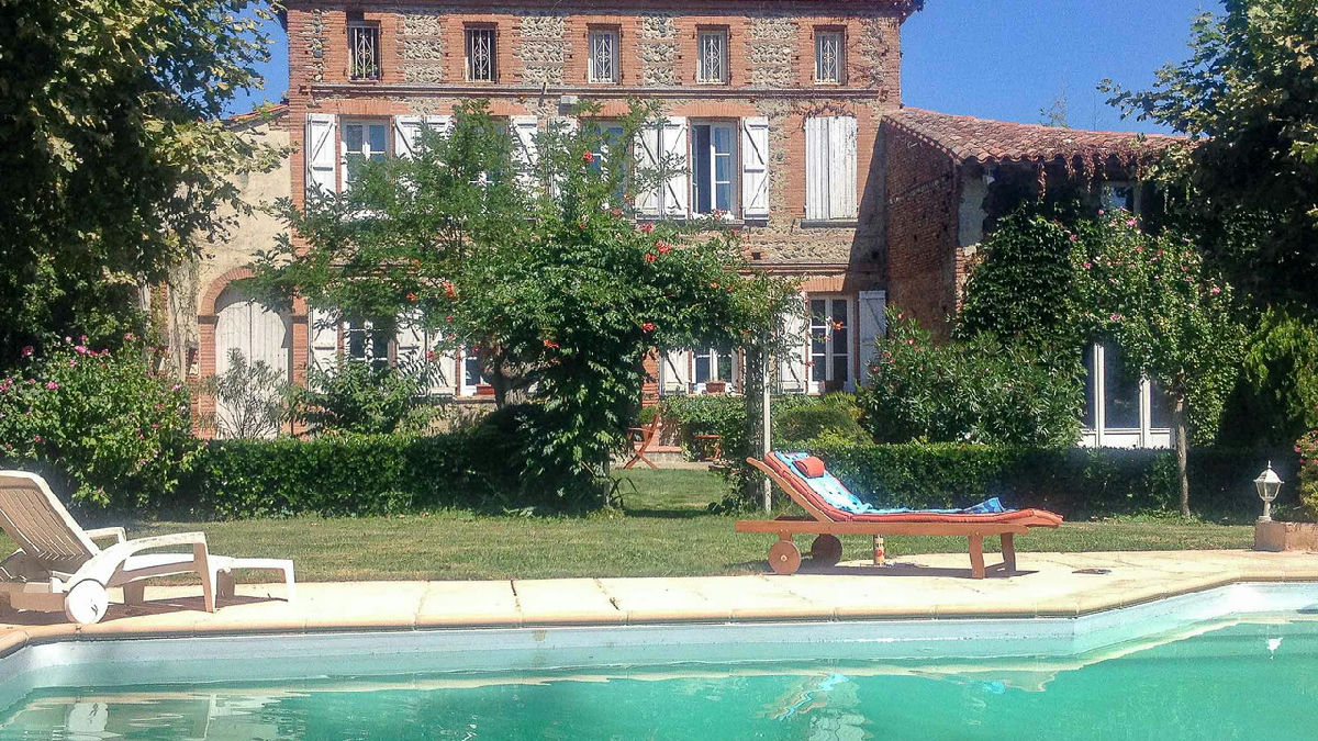 Elegant Toulouse manor house of 329 m², set on a 4,120 m² enclosed plot - 1