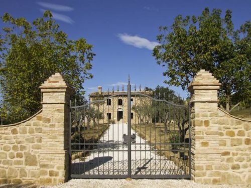 Two elegant rural buildings - 5