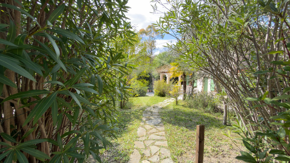 Antibes Saint Péchaire - House and Buildable Land - 11