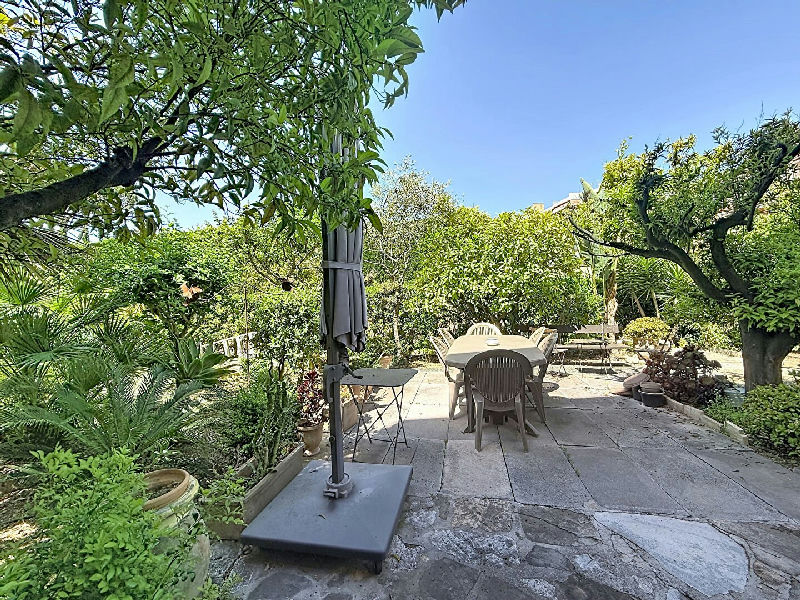 Antibes - Val Claret - Ground-floor apartment with a private 320 m² garden