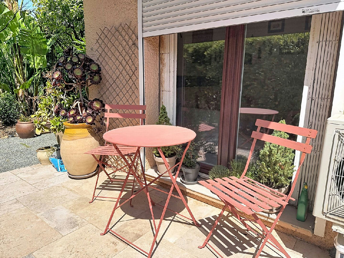 Antibes - Val Claret - Ground-floor apartment with a private 320 m² garden - 14