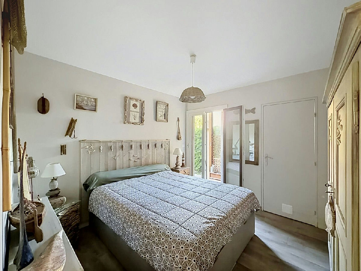 Antibes - Val Claret - Ground-floor apartment with a private 320 m² garden - 8