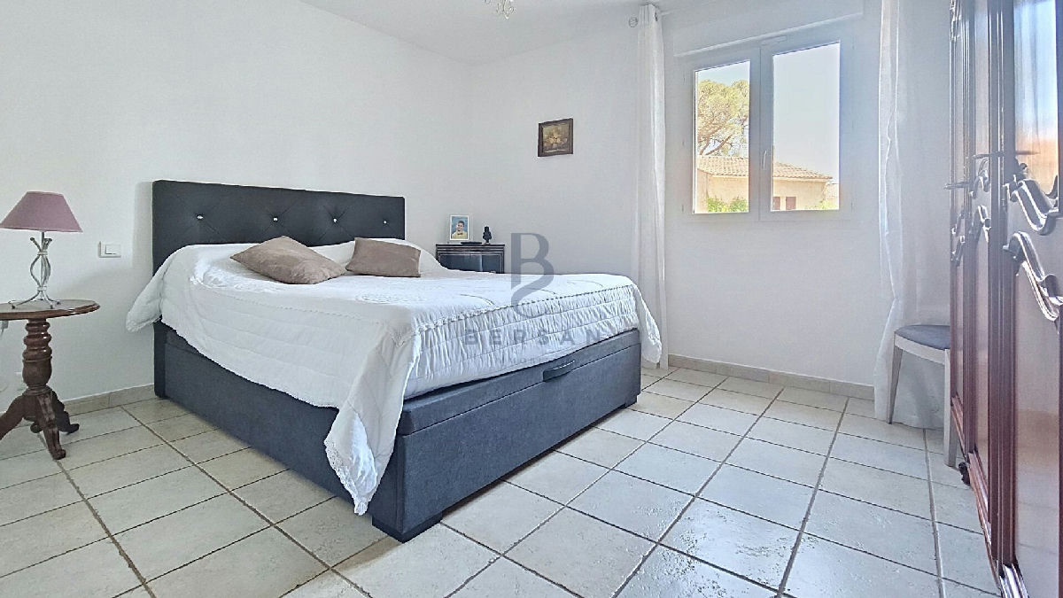Charming detached villa in Fréjus - 9