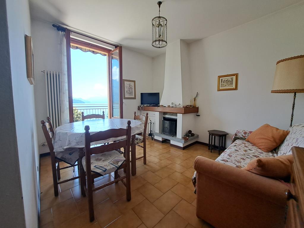 Nice apartment with a terrace and stunning lake views - 2