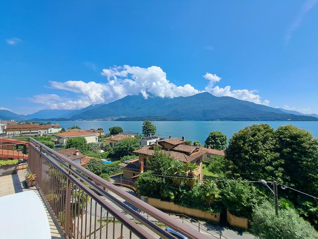 Nice apartment with a terrace and stunning lake views - 3