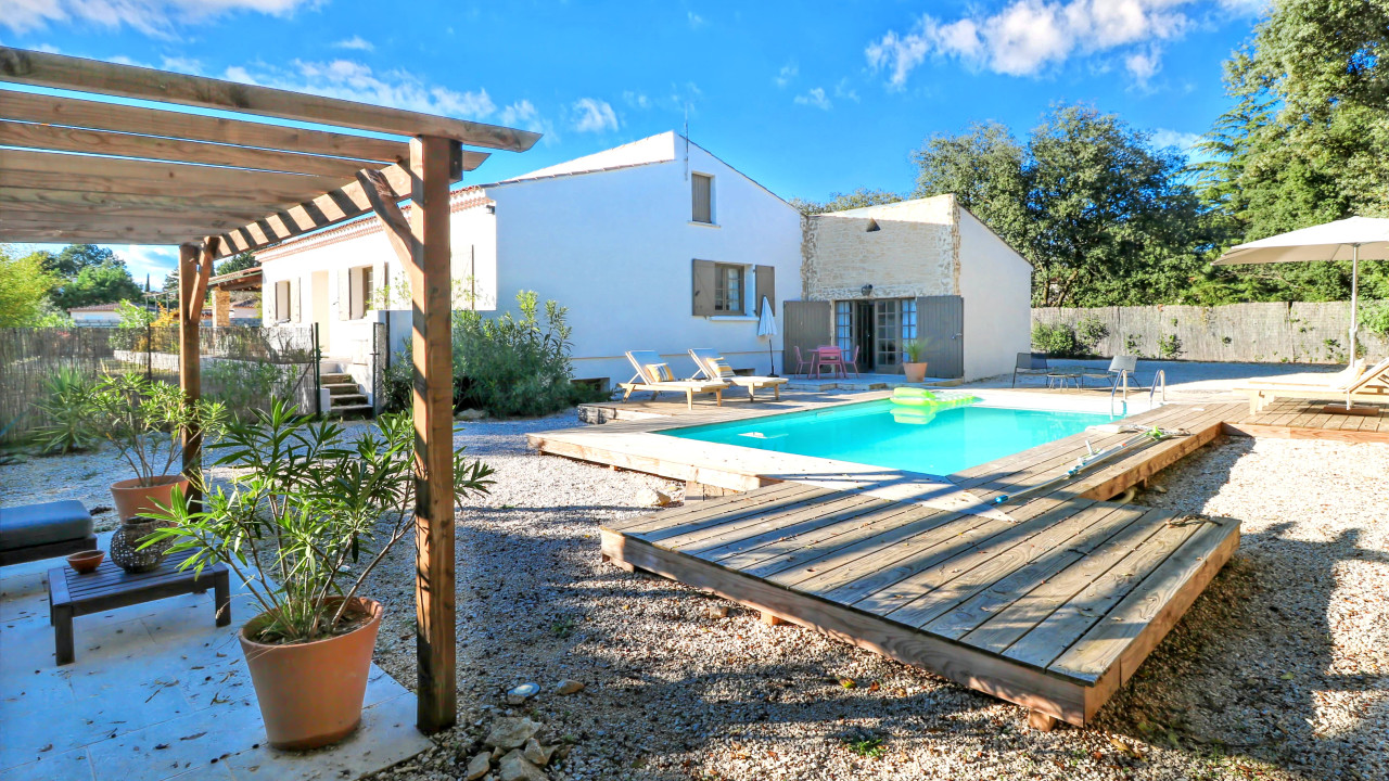 Beautifully renovated 175 m² home with guest annexe, pool & large terrace, 5 km from Uzès