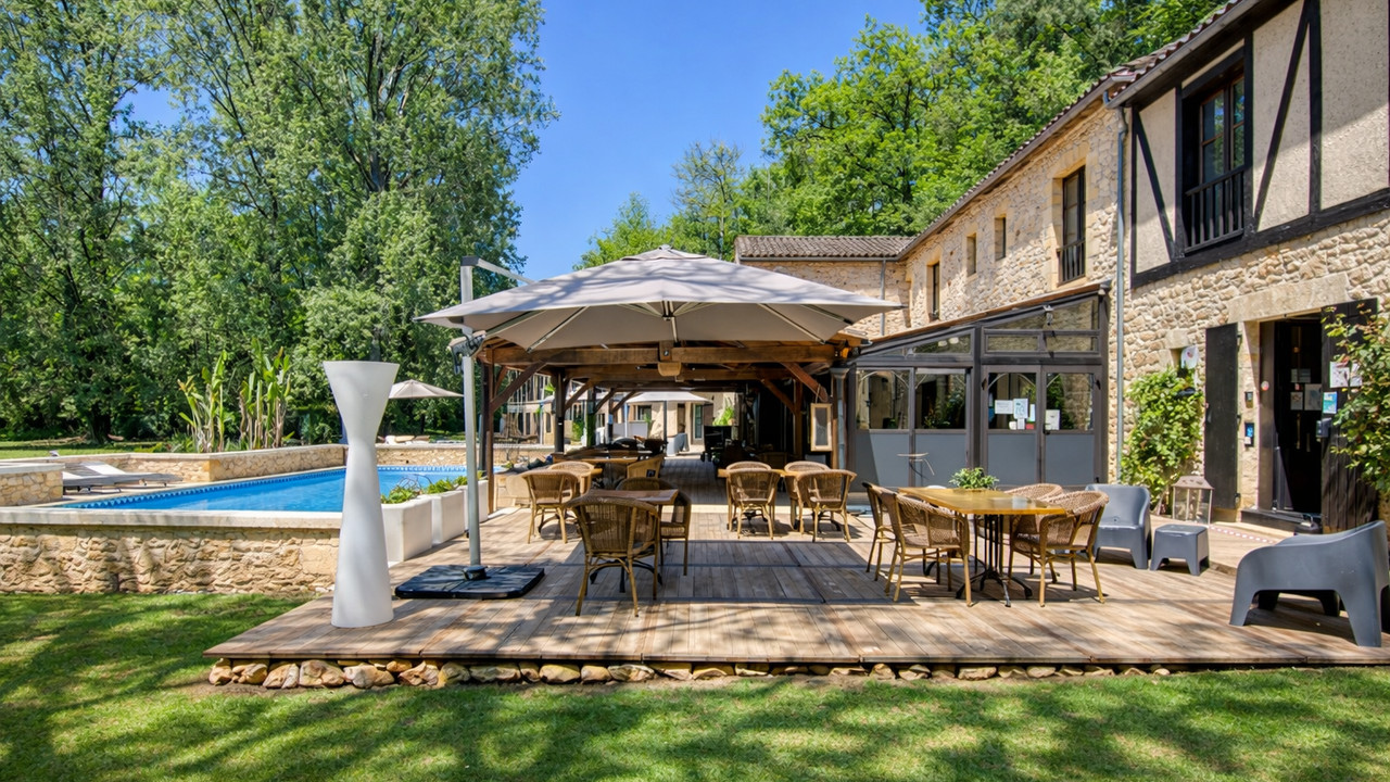 Superb Hotel, Restaurant and Manor house in the popular village of Carsac, near Sarlat la Canéda, Do - 3