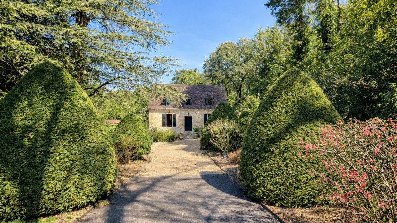 Superb Hotel, Restaurant and Manor house in the popular village of Carsac, near Sarlat la Canéda, Do - 4