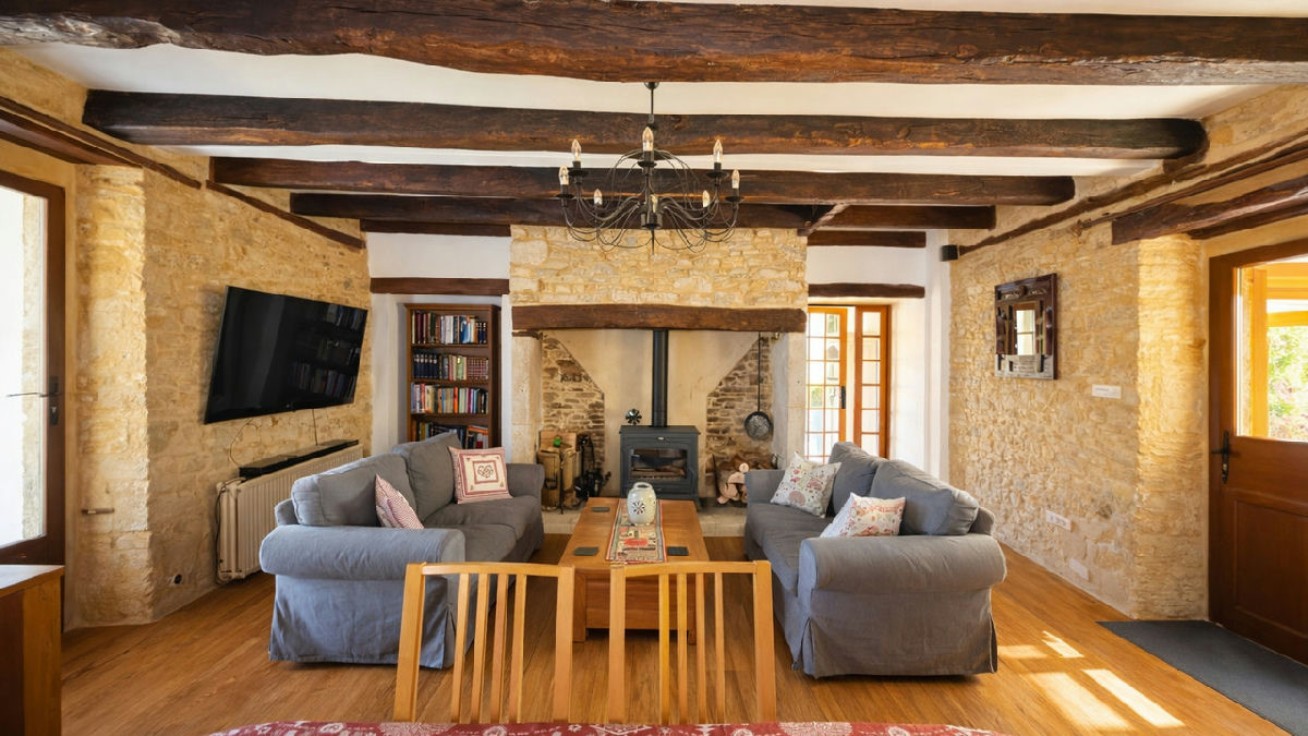 Superb property with 4 gites and pool - 6