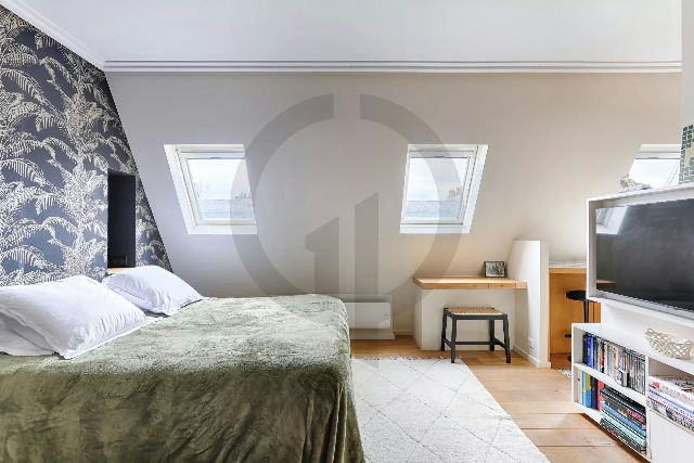 Exceptional Studio – 21.5 sqm Carrez / 27.62 sqm total space – Fully renovated, furnished & equipped - 2